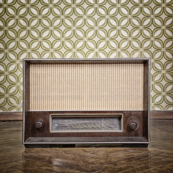 Vintage radio receiver — Stock Photo, Image