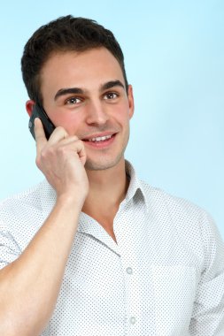 adam cep telefonu ile bir görüşme zevk