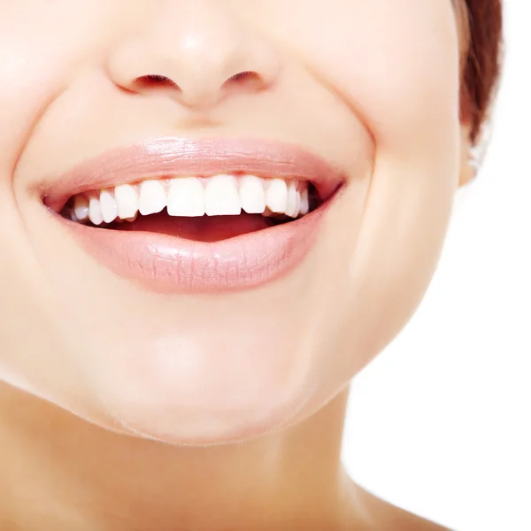 Frau mit großen gesunden weißen Zähnen — Stockfoto