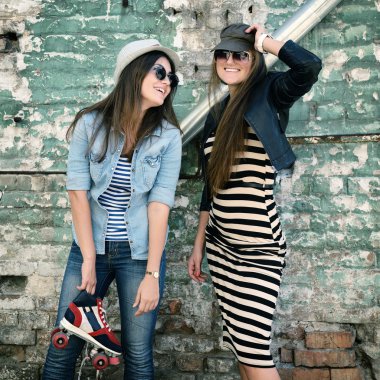 Gençler eğleniyor.