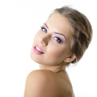 güzel sağlıklı yüzü olan kadın