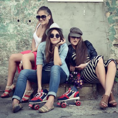 Gençler eğleniyor.