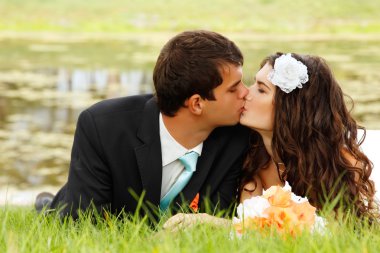 Gelin Damat aşık birlikte yalan