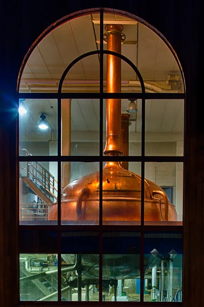 Réservoirs de distillerie brasserie — Photo