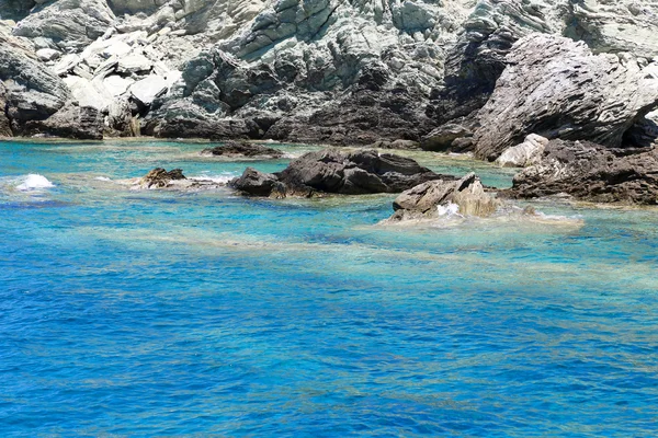 Stranden av Folegandros — Stockfoto