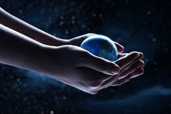 Human Hand Holding Planet Earth — Stock Photo, Image