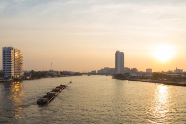 Bangkok akşam ve nehirler