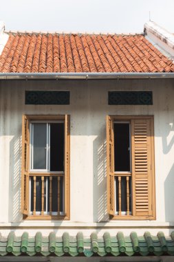 Duvar pencere klasik