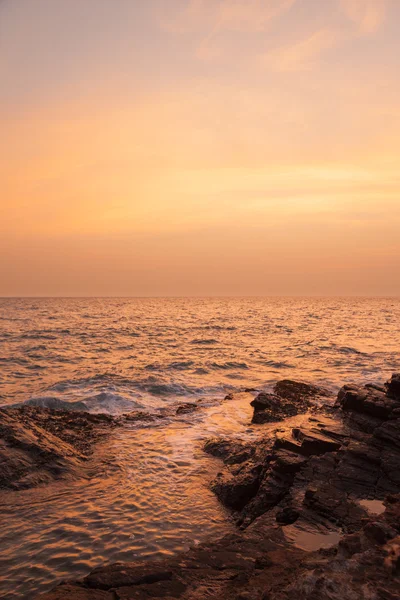 Mar ao pôr do sol — Fotografia de Stock