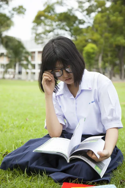 Schoolgirl was reading. — Stock Photo, Image