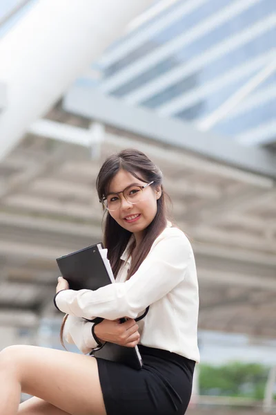 Sonrisa asiático mujer de negocios . — Foto de Stock