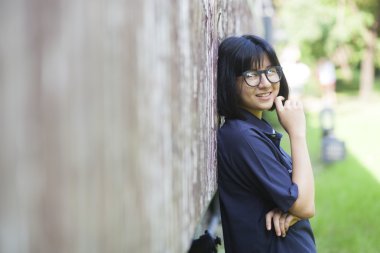 Kısa saçlı kız portre