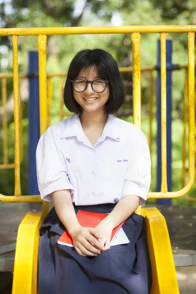 Portrait schoolgirl smiling a happy. — Stock Photo, Image