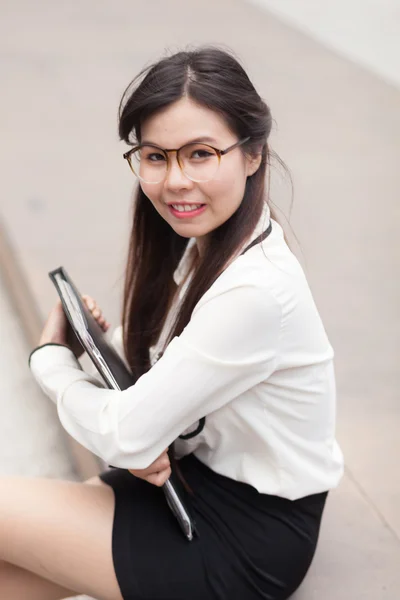 Sonrisa asiático mujer de negocios . — Foto de Stock