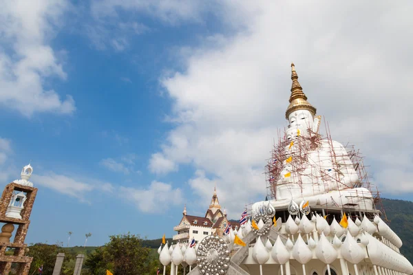 Wat pha vidro escondido — Fotografia de Stock