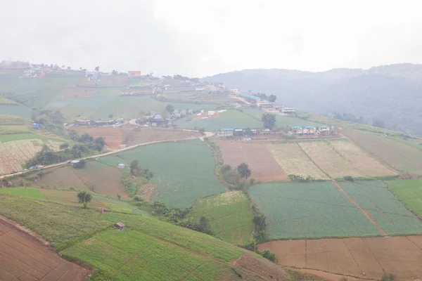 Terres agricoles dans les montagnes — Photo