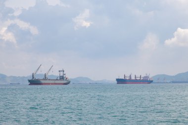 büyük kargo gemisi