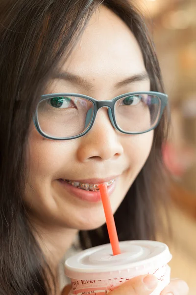 Woman drink ice milk. — Stock Photo, Image