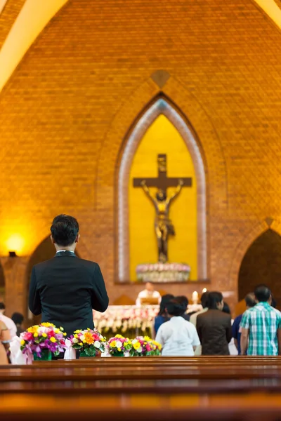 Cantilenare lo sposo Avviare una chiesa — Foto Stock
