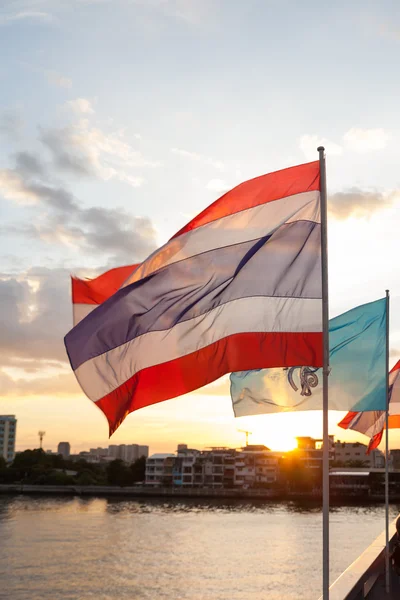 Thailändische Flagge am Abend — Stockfoto