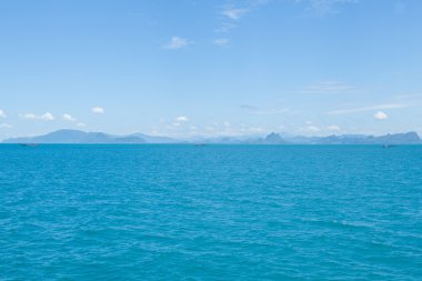 dağlar, deniz ve gökyüzü