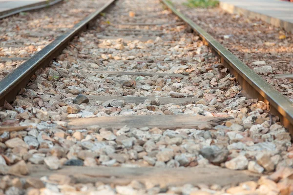 Ferrocarril sobre roca . — Foto de Stock