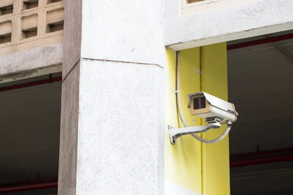 Câmera CCTV montada no teto e na parede . — Fotografia de Stock