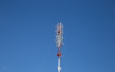 Radyo ve telekomünikasyon direkleri