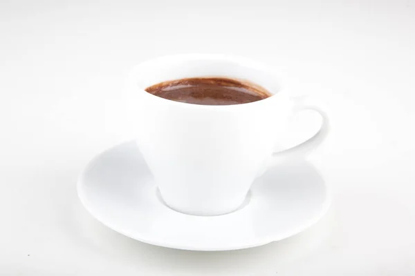 Kleine Tasse Heiße Schokolade Auf Einem Weißen Teller Einer Weißen — Stockfoto