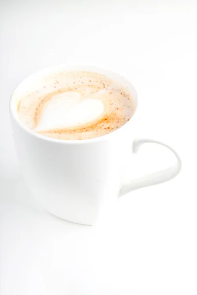 Manhã Delicioso Cappuccino Uma Grande Xícara Branca Fundo Branco — Fotografia de Stock