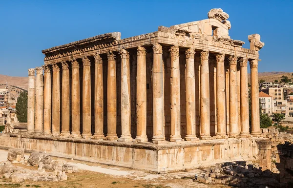 Templo de Baco em ruínas romanas antigas de Baalbek, vale de Beqaa, no Líbano. Conhecido como Heliópolis durante o período do Império Romano . — Fotografia de Stock