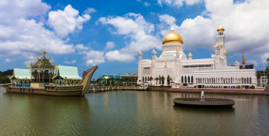 Sultan Omar Ali Saifuddin Camii Bandar Seri Begawan - Brunei içinde