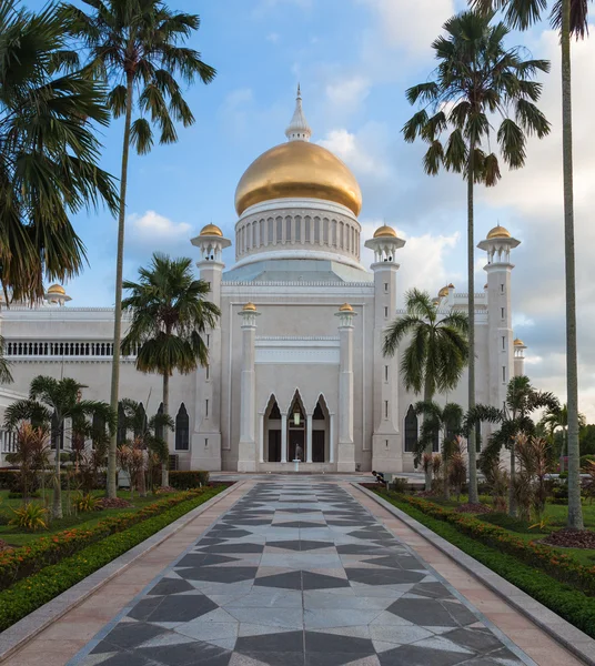 Mezquita Sultan Omar Ali Saifuddin en Bandar Seri Begawan - Brunei —  Fotos de Stock