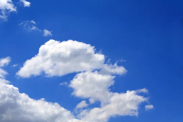 Blue sky with clouds — Stock Photo, Image