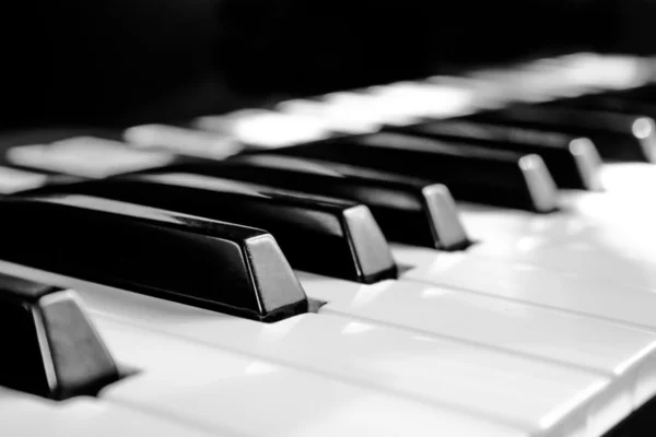 Black and white keys — Stock Photo, Image