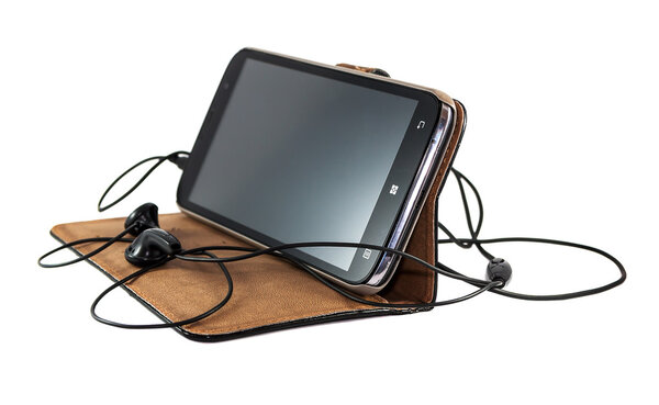 Смартфон с наушниками
