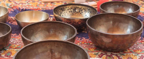 Taça Canto Cerimônia Bem Estar Som Tibete Velas Música — Fotografia de Stock