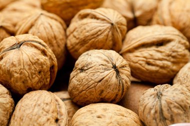 Çerkes ceviz yığın