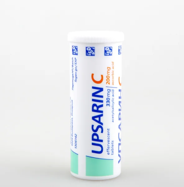 AYTOS, BULGARIA - JUNE 30, 2016: Upsarin UPSA with Vitamin C. Upsarin - medicine group of non-steroidal anti-inflammatory drugs. — Stock Photo, Image
