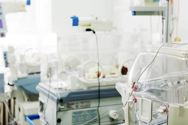 Assistenza neonatale in ospedale — Foto Stock