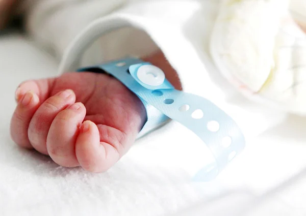 Assistenza neonatale in ospedale — Foto Stock