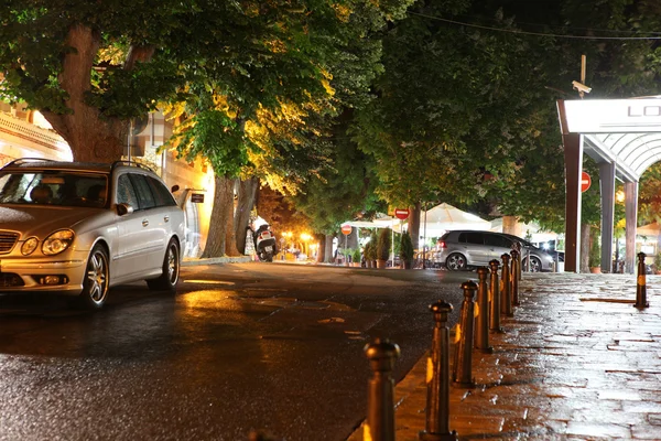 Människor besöker gamla stan den 18 juni, 2014 i nessebar, Bulgarien — Stockfoto
