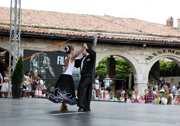 Nessebar - 18 juni: "sol, glädje, skönhet" 15: e internationella barnens festival den 18 juni 2014 i nessebar, Bulgarien. Det börjar den 15: e juni. — Stockfoto