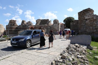 Nesebar, Bulgaristan - Ağustos 29: Ağustos 29, eski şehir ziyaret 2014 yılında nesebar, Bulgaristan. Nesebar 1956 yılında müze kent, unesco tarafından Arkeoloji ve mimari rezervasyon olarak ilan edildi.