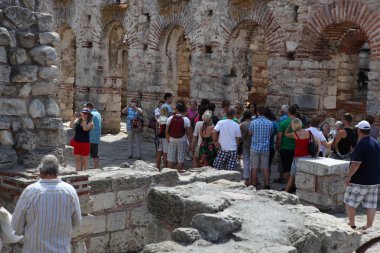 Nesebar, Bulgaristan - Ağustos 29: Ağustos 29, eski şehir ziyaret 2014 yılında nesebar, Bulgaristan. Nesebar 1956 yılında müze kent, unesco tarafından Arkeoloji ve mimari rezervasyon olarak ilan edildi.