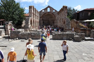 Nesebar, Bulgaristan - Ağustos 29: Ağustos 29, eski şehir ziyaret 2014 yılında nesebar, Bulgaristan. Nesebar 1956 yılında müze kent, unesco tarafından Arkeoloji ve mimari rezervasyon olarak ilan edildi.