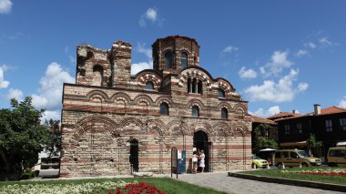 Nesebar, Bulgaristan - Ağustos 29: Ağustos 29, eski şehir ziyaret 2014 yılında nesebar, Bulgaristan. Nesebar 1956 yılında müze kent, unesco tarafından Arkeoloji ve mimari rezervasyon olarak ilan edildi.