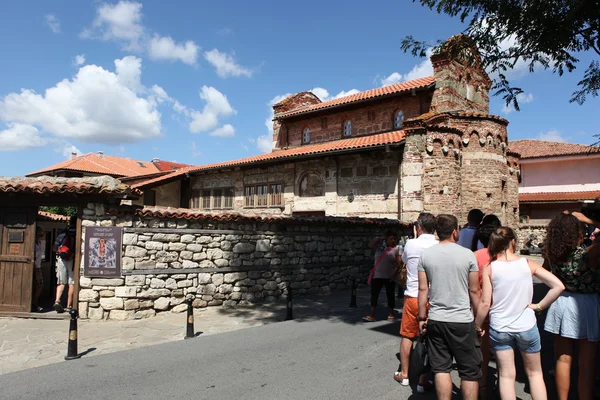 Nesebar, Bulgaristan - Ağustos 29: Ağustos 29, eski şehir ziyaret 2014 yılında nesebar, Bulgaristan. Nesebar 1956 yılında müze kent, unesco tarafından Arkeoloji ve mimari rezervasyon olarak ilan edildi. — Stok fotoğraf