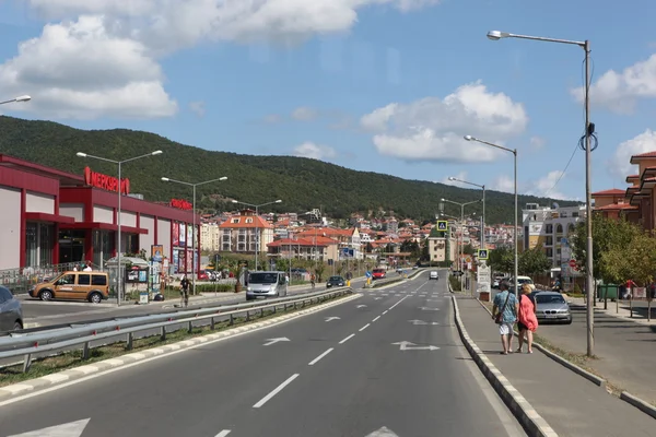 Sveti vlas - augusti 29: människor besöka sveti vlas på augusti 29, 2014. Sveti vlas är en stad och seaside resort på Bulgariens Svarta havets kust, i nesebar kommun, burgas provinsen. — Stockfoto