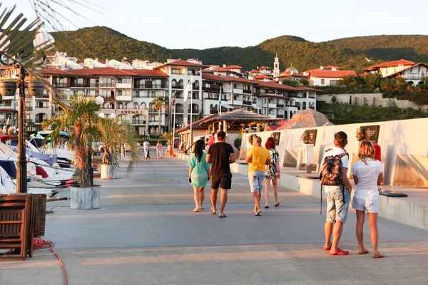 Sveti vlas - augustus 29: yachtport marina dinevi, augustus 29, 2014. Sveti vlas is een plaats (town) en seaside resort op de Zwarte Zee kust van Bulgarije, gelegen in de gemeente nesebar Boergas. — Stockfoto